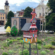 ptaci_budka_na_namesti_v_roznove